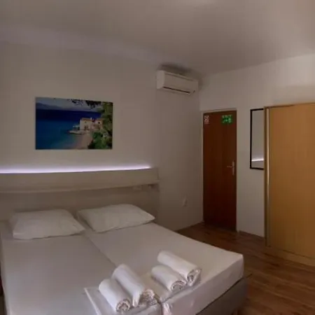 Bella Guest house *