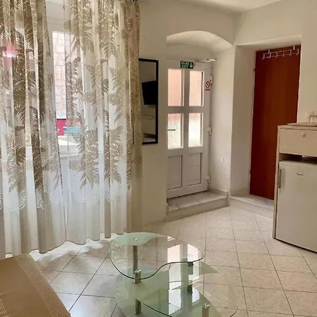 Bella Guest house