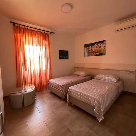 Bella Guest house *