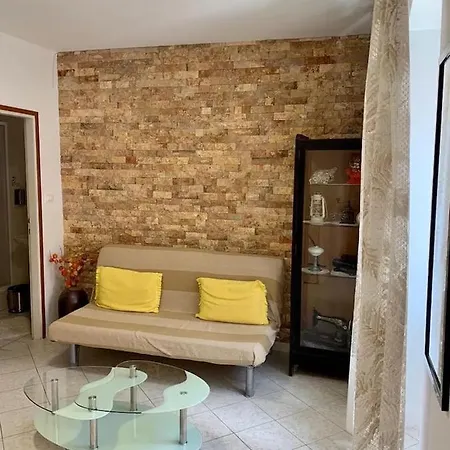 بيت ضيافة Bella