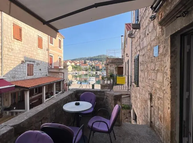 Bella Gostinjska kuća 3*