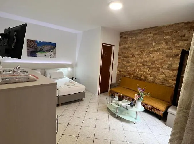 Gostinjska kuća Bella 3*